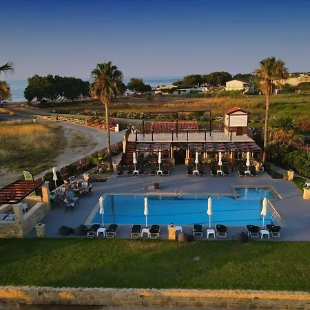 Odos Oneiron Bay 3* Tavronitis