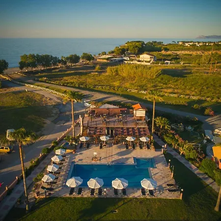 Odos Oneiron Bay Tavronitis